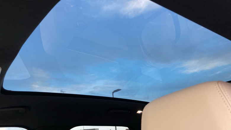 Land Rover Range Rover Velar 2.0 D200 R-Dynamic SE 5dr Auto Diesel Estate